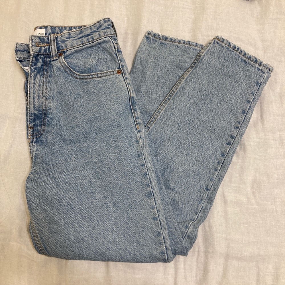 ZARA MOM JEANS LIGHT WASH
